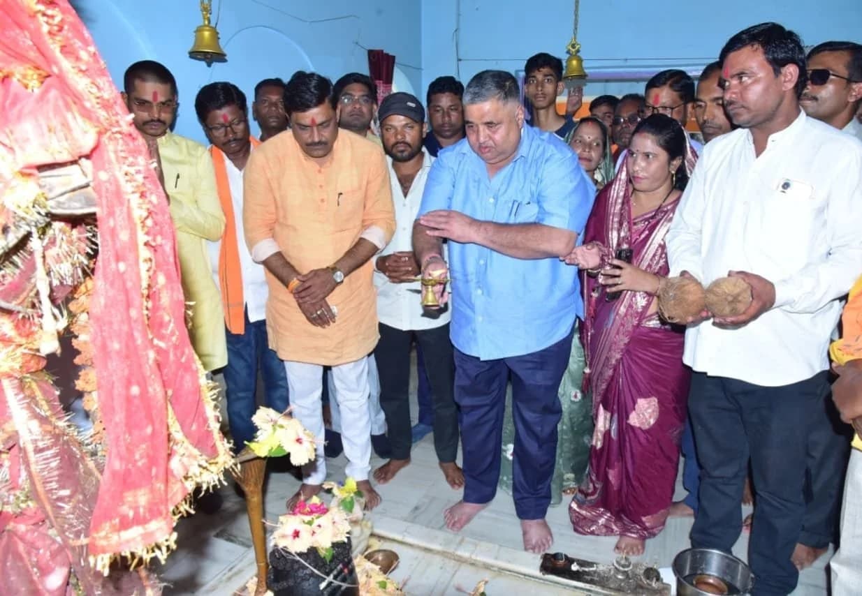 Rajesh Agrawal at worship in a Kawardha shrine